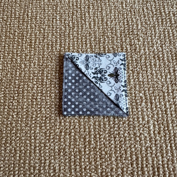 Honeybee Themed Fabric Corner Bookmark - Picture 1 of 2